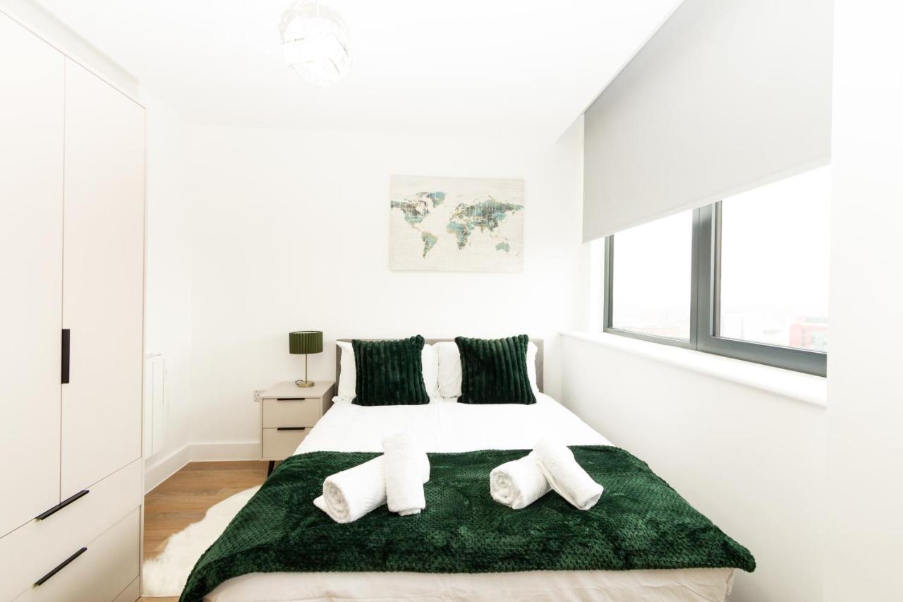 Stylish Studio Apt Overlooking Old Trafford マンチェスター エクステリア 写真