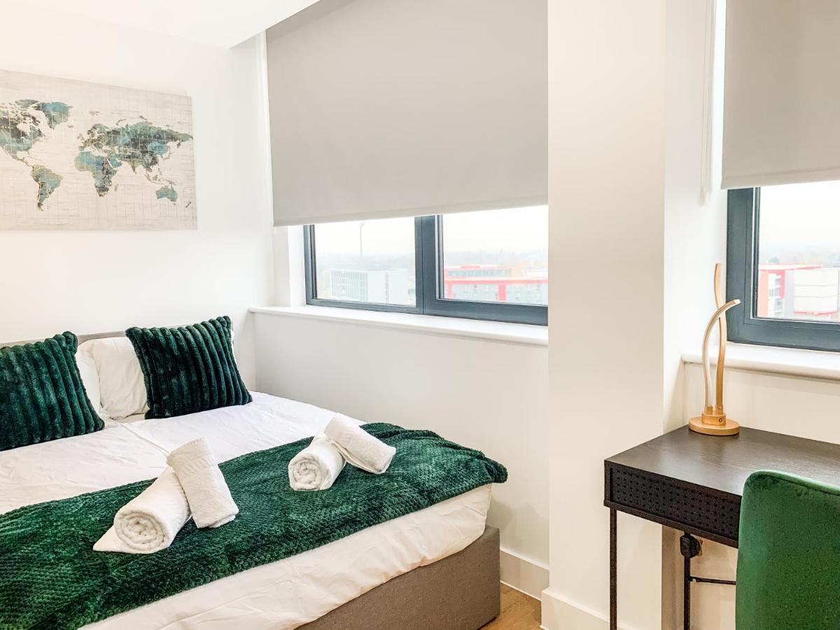 Stylish Studio Apt Overlooking Old Trafford マンチェスター エクステリア 写真