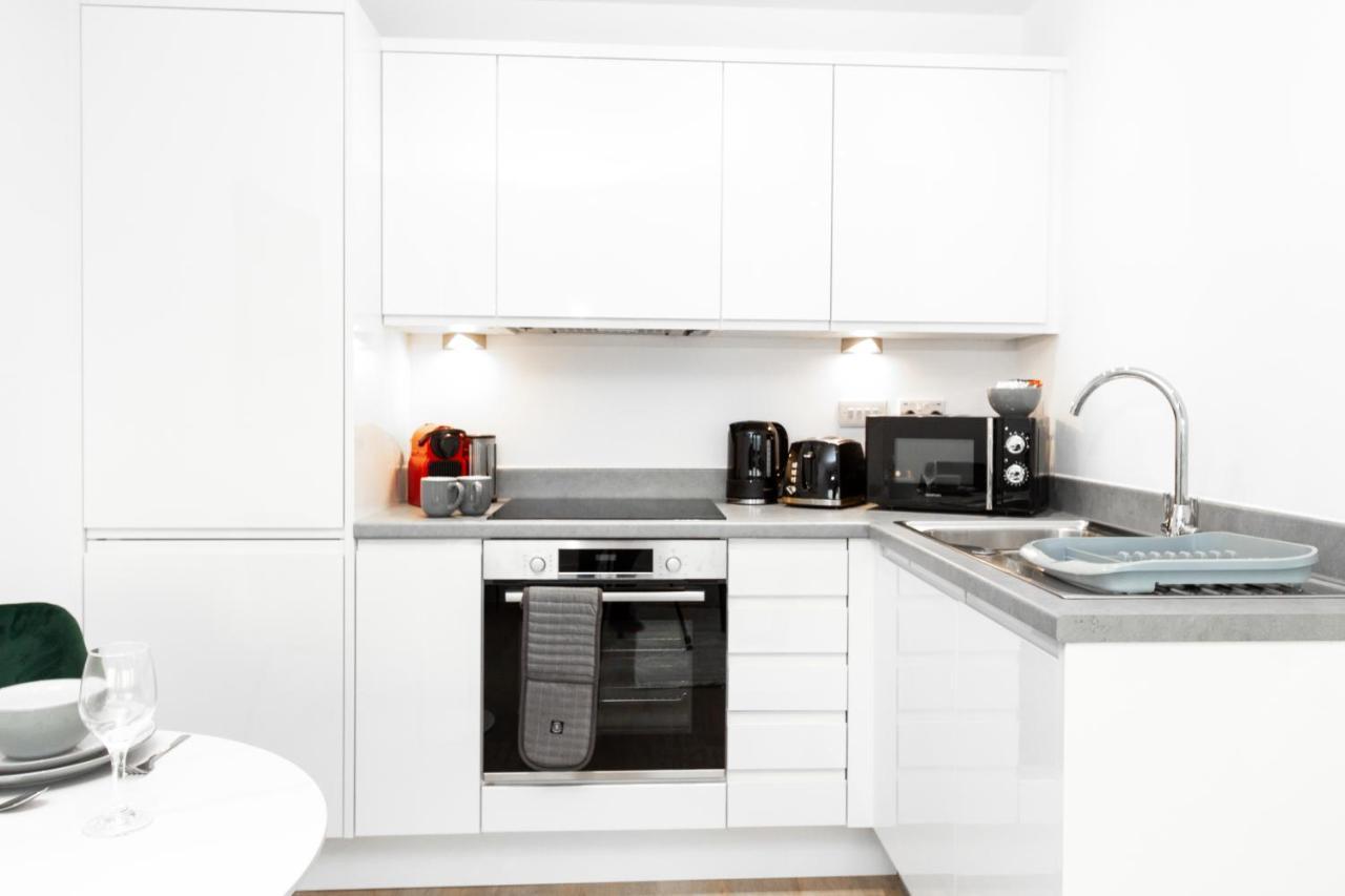 Stylish Studio Apt Overlooking Old Trafford マンチェスター エクステリア 写真
