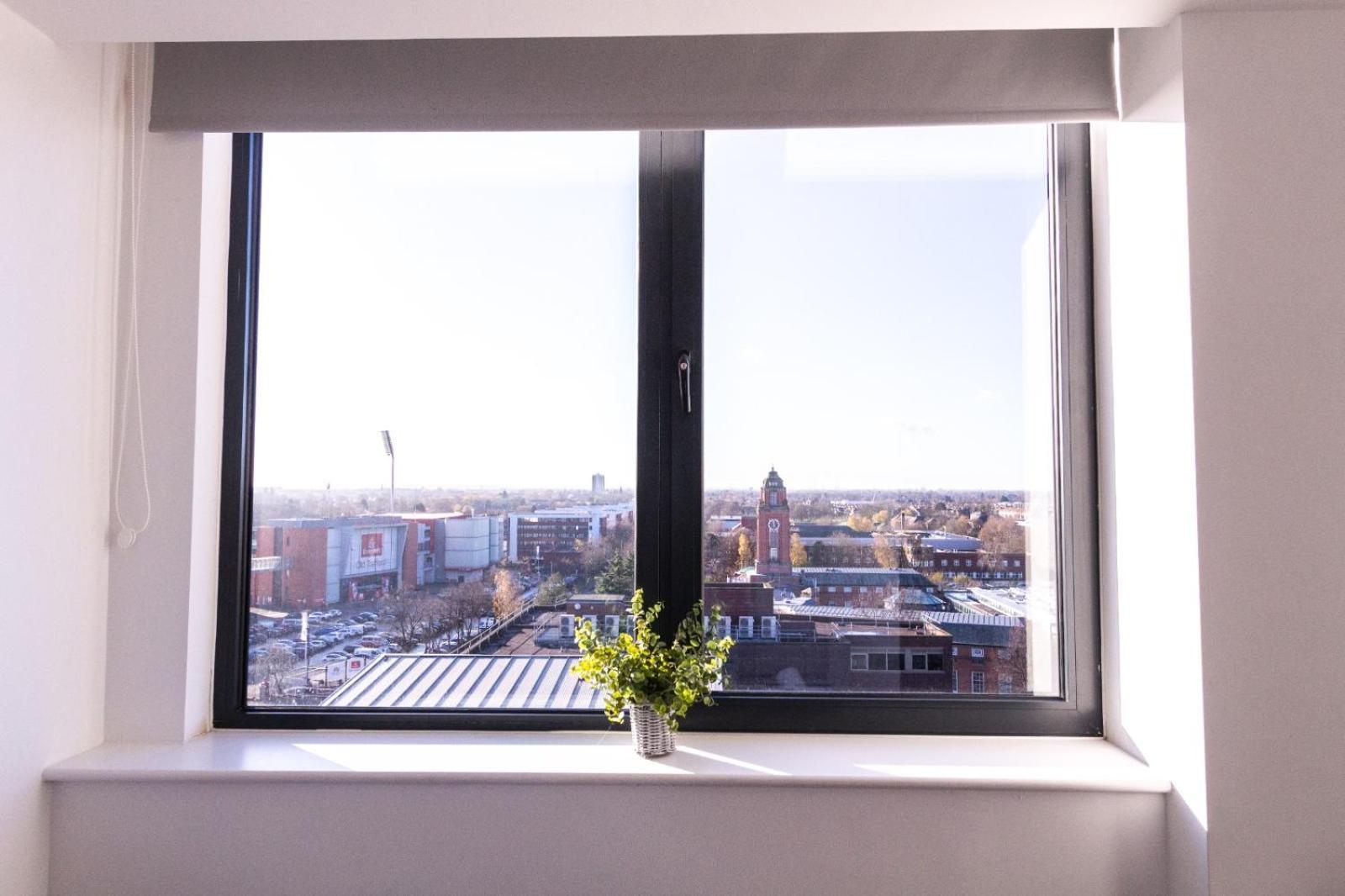 Stylish Studio Apt Overlooking Old Trafford マンチェスター エクステリア 写真